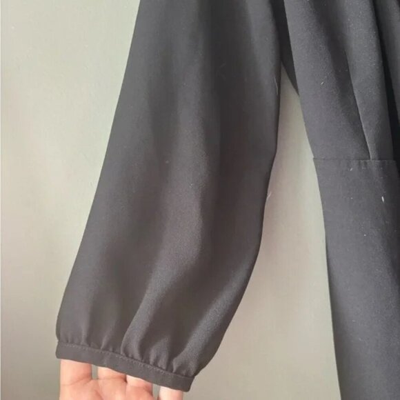 J. Crew size 6 Elegant Black crepe Wrap Dress, fitted cuffs , adjustable tie - Picture 5 of 11